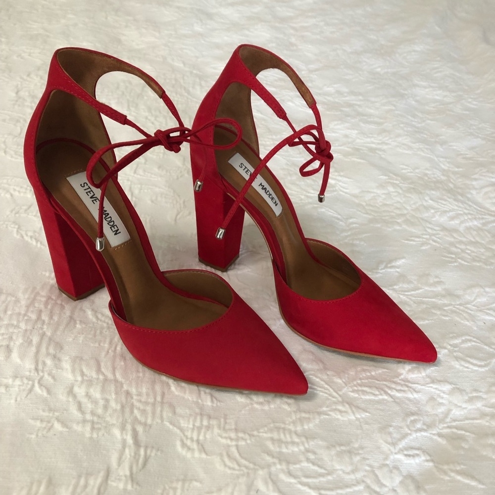 Steve Madden pumps